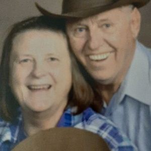 Meet your Posher, Dee